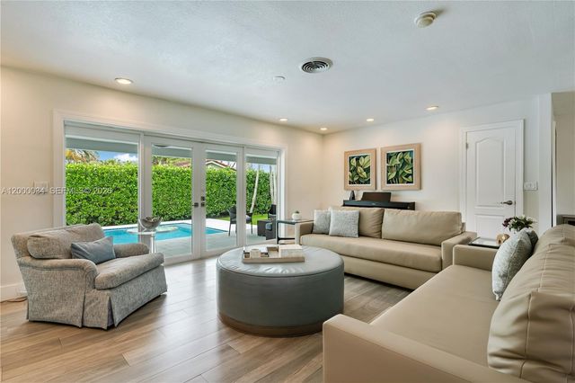 9511 SW 93rd St, Miami, FL 33176