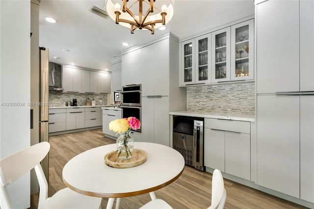 9511 SW 93rd St, Miami, FL 33176