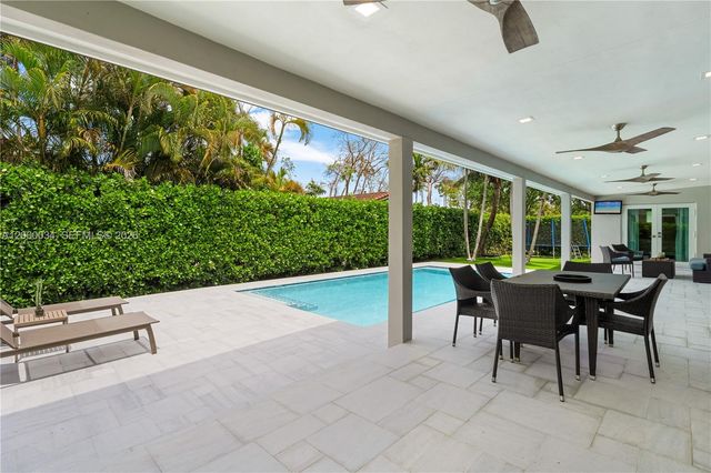 9511 SW 93rd St, Miami, FL 33176