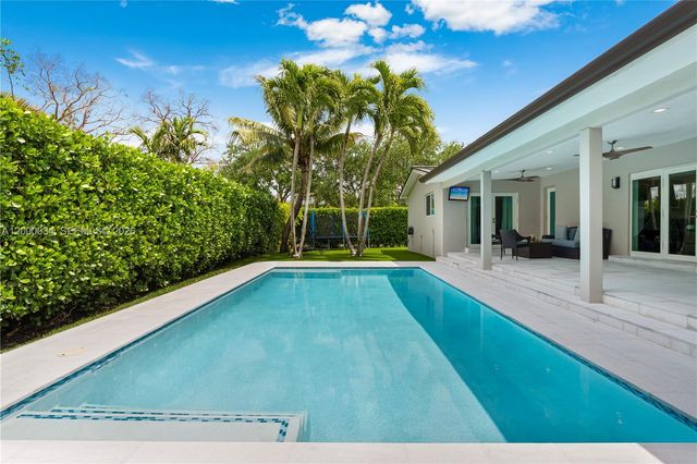 9511 SW 93rd St, Miami, FL 33176