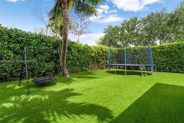 9511 SW 93rd St, Miami, FL 33176