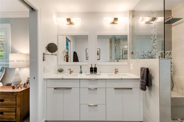 9511 SW 93rd St, Miami, FL 33176