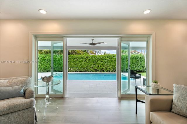 9511 SW 93rd St, Miami, FL 33176