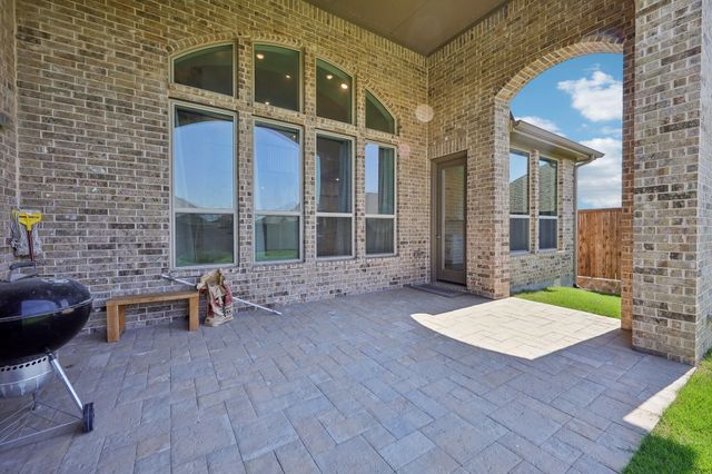 4101 Hawthorn Drive, Aubrey, TX 76227
