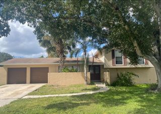 8507 WOODDALE COURT, Tampa, FL 33615
