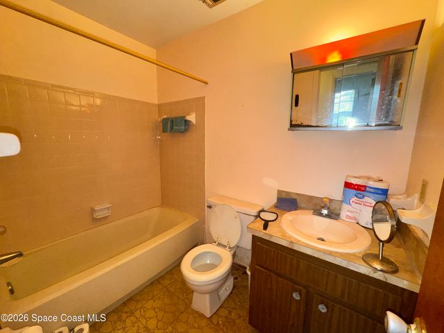 2868 Kensington Drive, Melbourne, FL 32935