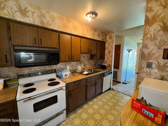 2868 Kensington Drive, Melbourne, FL 32935