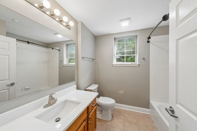 511 Prestwick Lane 307, Wheeling, IL 60090