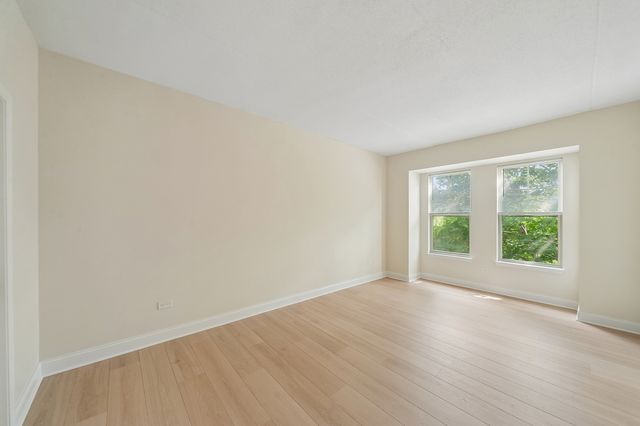 511 Prestwick Lane 307, Wheeling, IL 60090