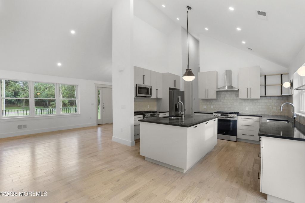 1405 Ridge Avenue, Jackson, NJ 08527