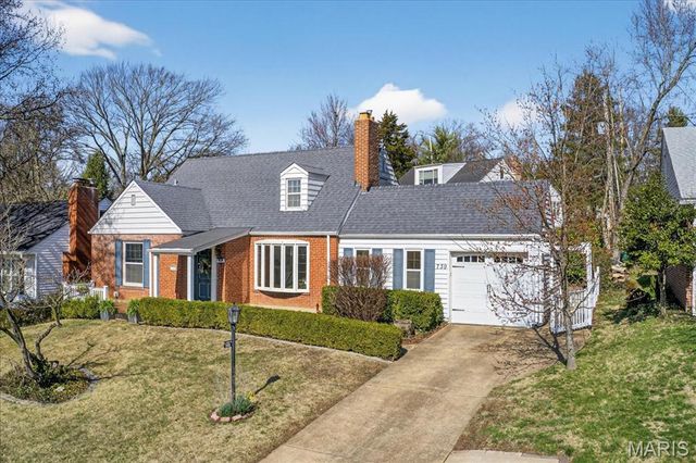 739 Glenvista Place, Glendale, MO 63122