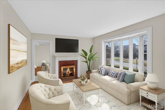 739 Glenvista Place, Glendale, MO 63122