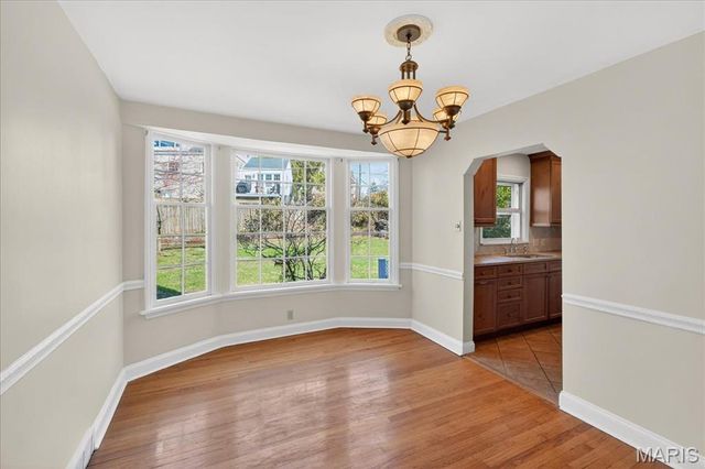 739 Glenvista Place, Glendale, MO 63122