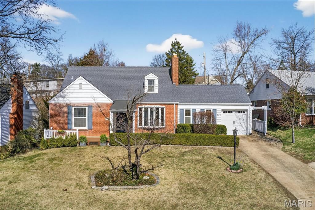 739 Glenvista Place, Glendale, MO 63122