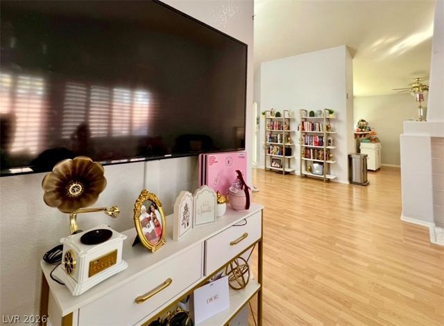 8116 SEDONA SUNSET Drive, Las Vegas, NV 89128