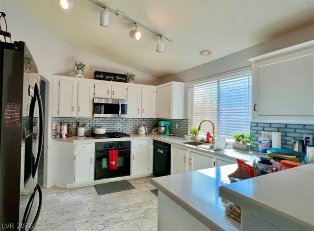 8116 SEDONA SUNSET Drive, Las Vegas, NV 89128