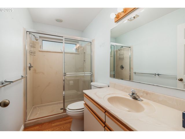 420 Sw COAST Ave, Depoe Bay, OR 97341