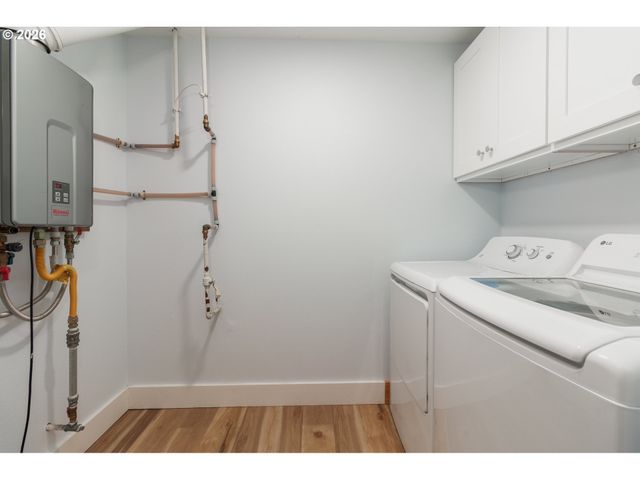 420 Sw COAST Ave, Depoe Bay, OR 97341