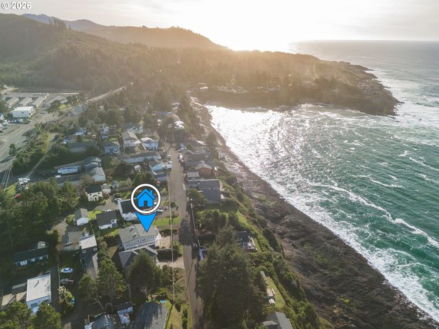 420 Sw COAST Ave, Depoe Bay, OR 97341