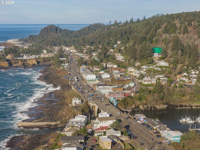 420 Sw COAST Ave, Depoe Bay, OR 97341