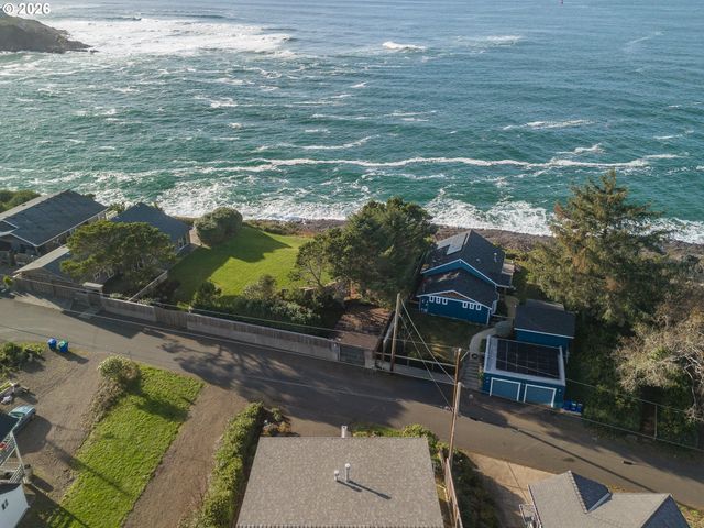420 Sw COAST Ave, Depoe Bay, OR 97341