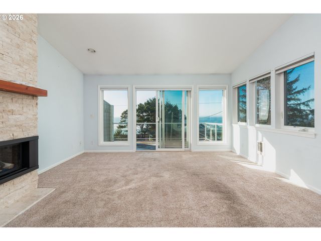 420 Sw COAST Ave, Depoe Bay, OR 97341