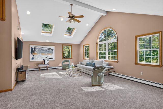 41 Buckingham Drive, Billerica, MA 01821