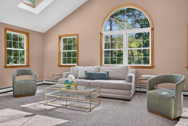 41 Buckingham Drive, Billerica, MA 01821