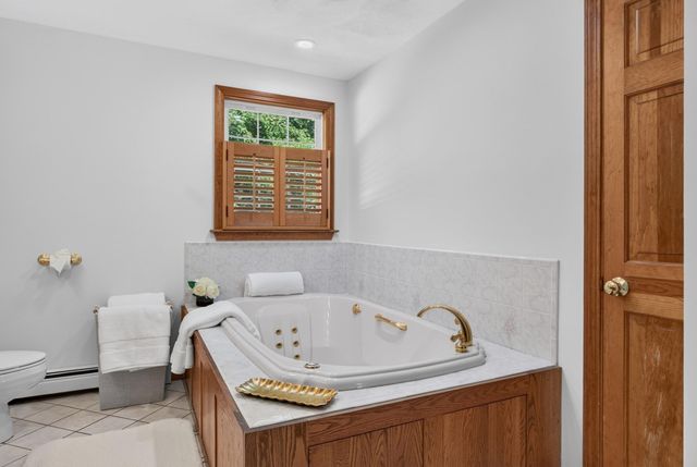 41 Buckingham Drive, Billerica, MA 01821