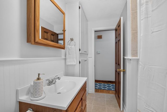 41 Buckingham Drive, Billerica, MA 01821