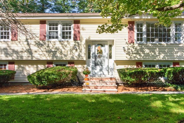 41 Buckingham Drive, Billerica, MA 01821