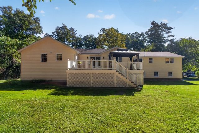 41 Buckingham Drive, Billerica, MA 01821