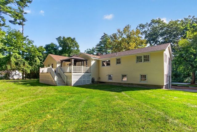 41 Buckingham Drive, Billerica, MA 01821