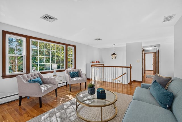 41 Buckingham Drive, Billerica, MA 01821