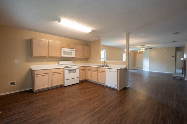3841 Meredith Lane, Balch Springs, TX 75180