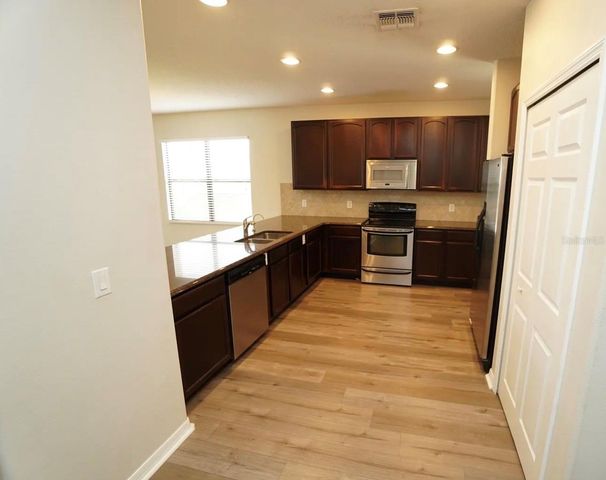 401 SAVANNAH PRESERVE LOOP, Davenport, FL 33837
