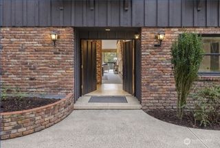 16521 NE 1st Place, Bellevue, WA 98008