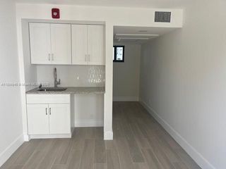 20281 E Country Club Dr CAB16, Aventura, FL 33180