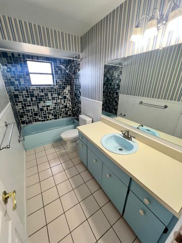 1723 NE 25th Terrace, Jensen Beach, FL 34957