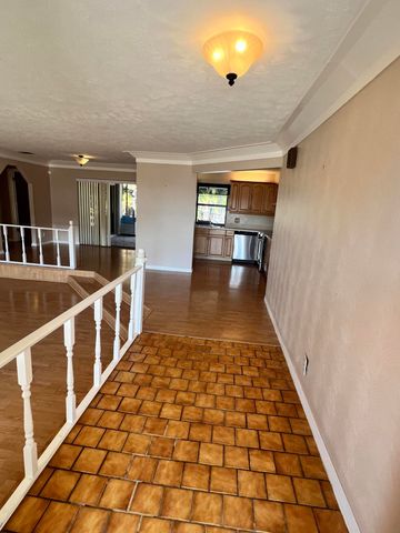 1723 NE 25th Terrace, Jensen Beach, FL 34957