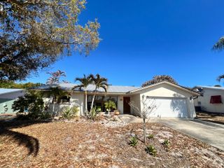 1723 NE 25th Terrace, Jensen Beach, FL 34957