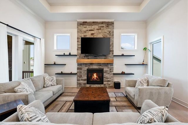 13403 W 181st Terrace, Overland Park, KS 66013