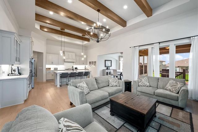 13403 W 181st Terrace, Overland Park, KS 66013