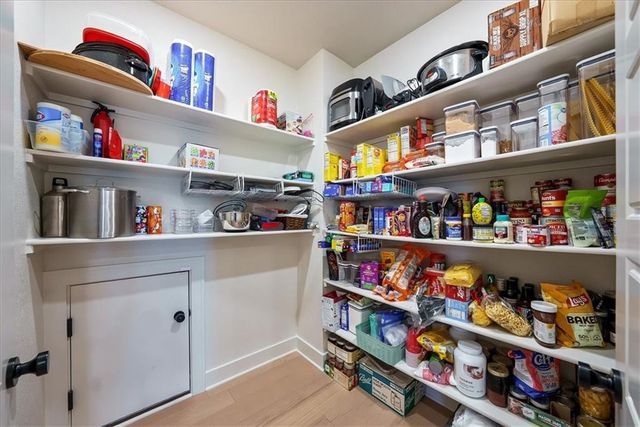 13403 W 181st Terrace, Overland Park, KS 66013