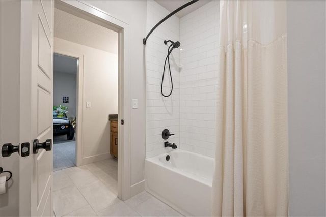 13403 W 181st Terrace, Overland Park, KS 66013