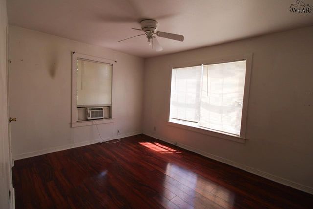 1640 HAWES AVENUE, Wichita Falls, TX 76301