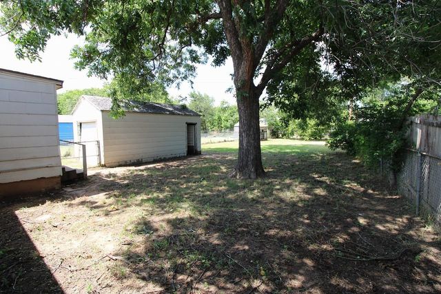 1640 HAWES AVENUE, Wichita Falls, TX 76301