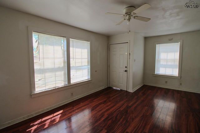 1640 HAWES AVENUE, Wichita Falls, TX 76301