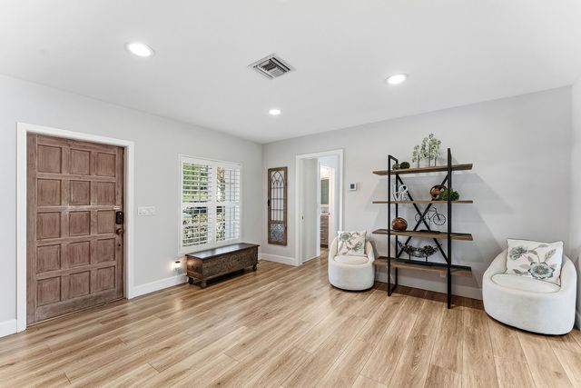 20 NW 11th Street, Delray Beach, FL 33444