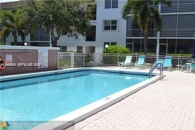1501 S Ocean Blvd Apt 323, Lauderdale By The Sea, FL 33062
